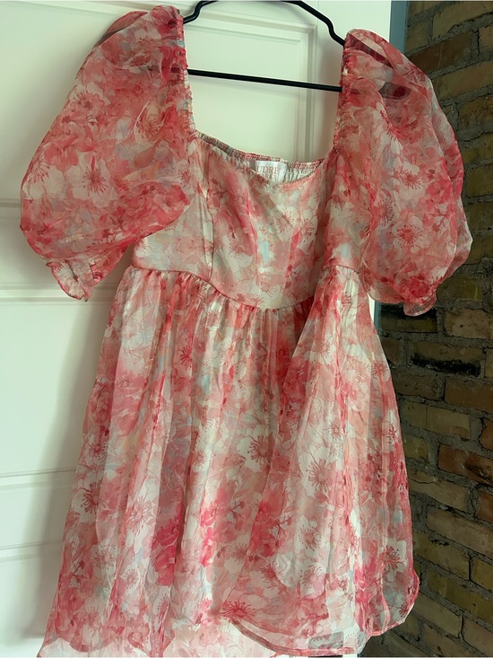 Francesca's Collections Dresses & Skirts - Francesca's Collections Pink Floral Puff-Sleeve Mini Dress